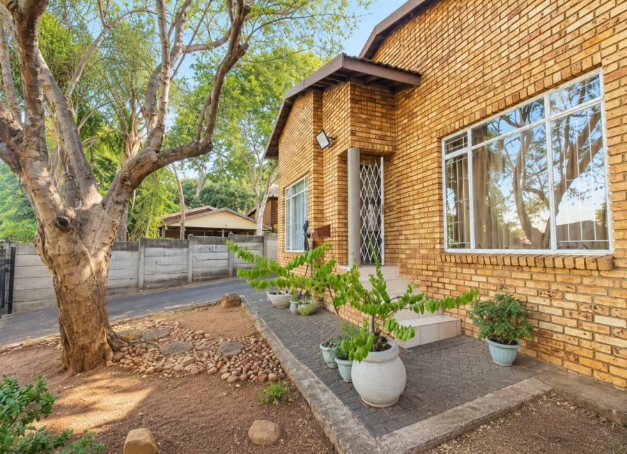 3 Bedroom Property for Sale in Geelhoutpark North West